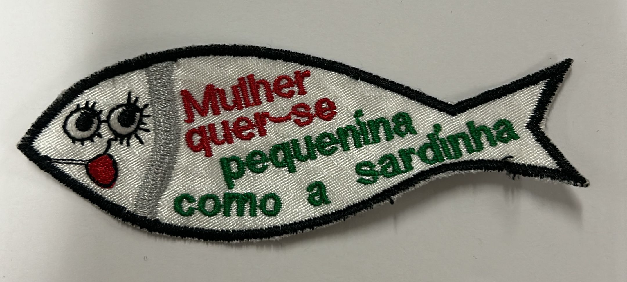 Mulher Quer-Se Pequenina Com A Sardinha
